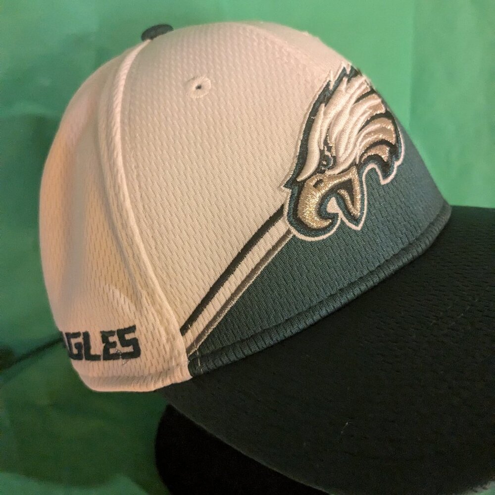 Philadelphia Eagles L/XL cap 39thirty